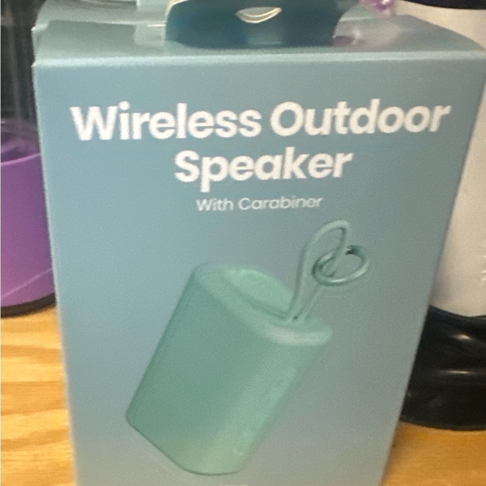 Wireless Outdoor Speaker with Carabiner
